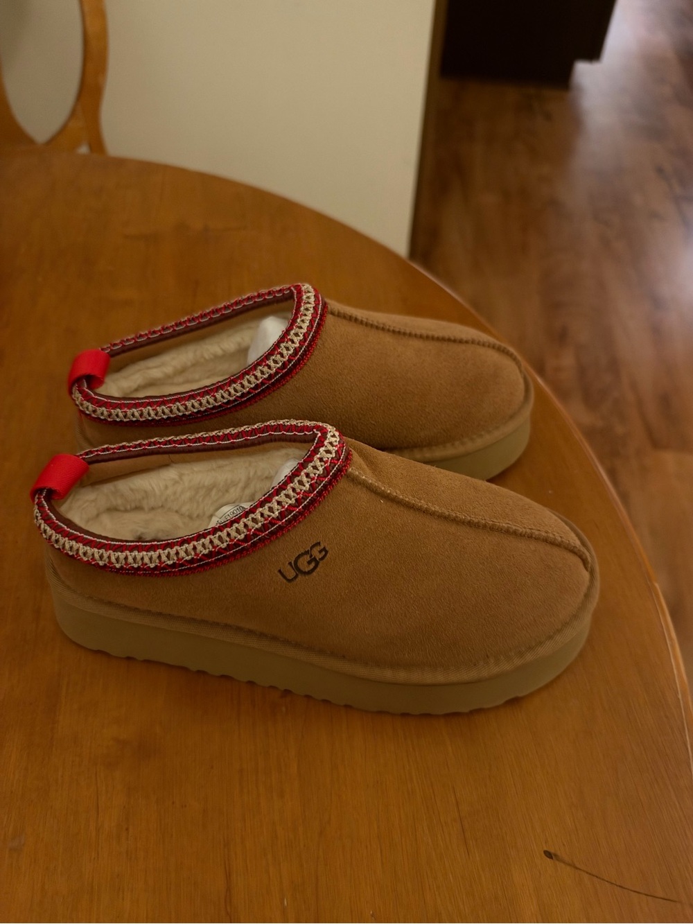 Ugg Tazz II chestnut slippers